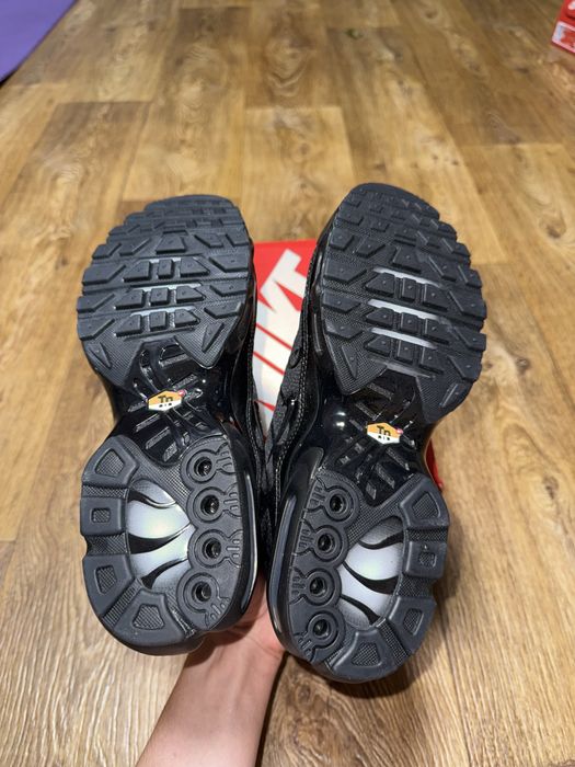 ОРИГІНАЛ! Оригінальні Кросівки Nike Air Max Plus Tn Triple Black (42)