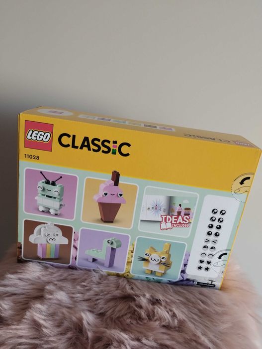 LEGO classic 11028