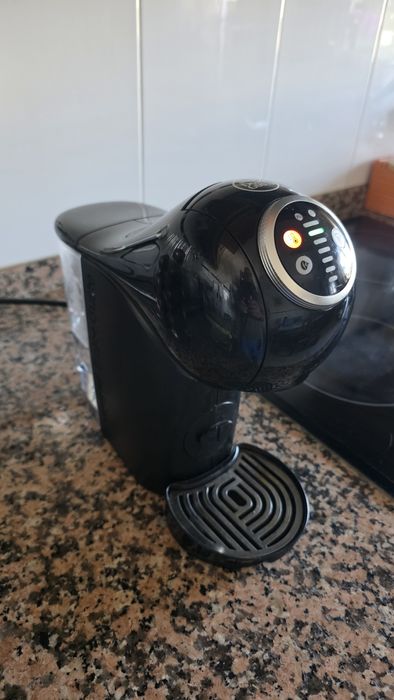 Máquina de Café KRUPS Dolce Gusto Genio S Plus na garantia