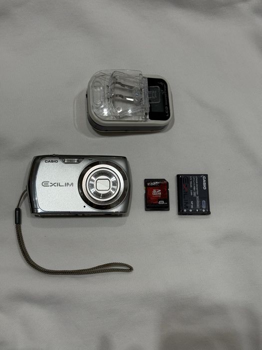 Цифрова камера Casio Exilim EX-Z350 12.1 Mp