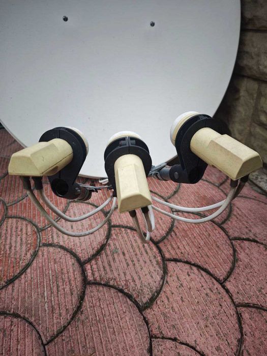 Супутникове ТВ: Антена, Головки (2 ТВ), Ресивери Ferguson та Q-SAT