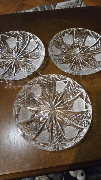 Kryształowe talerzyki.