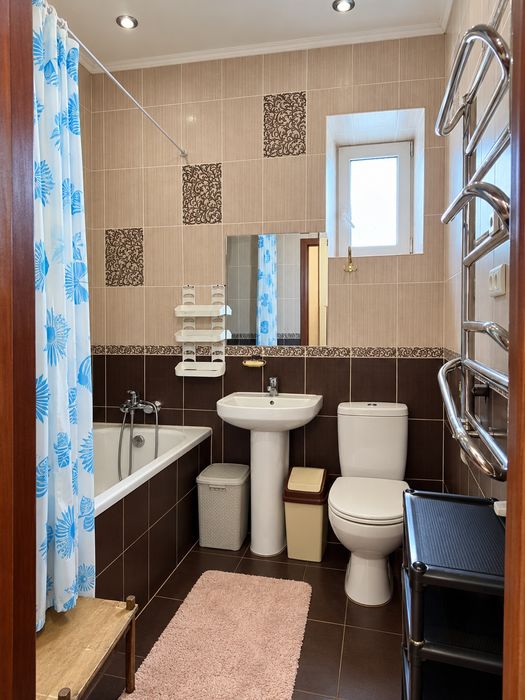 ПРОДАМ 2 будинки одному подвір'ї, м.Самар, район ЦРЛ.