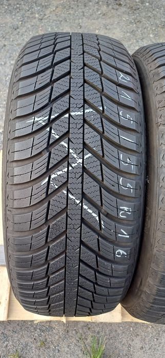 215/55R16 97V NEXEN , dwie używane opony wielosezonowe.