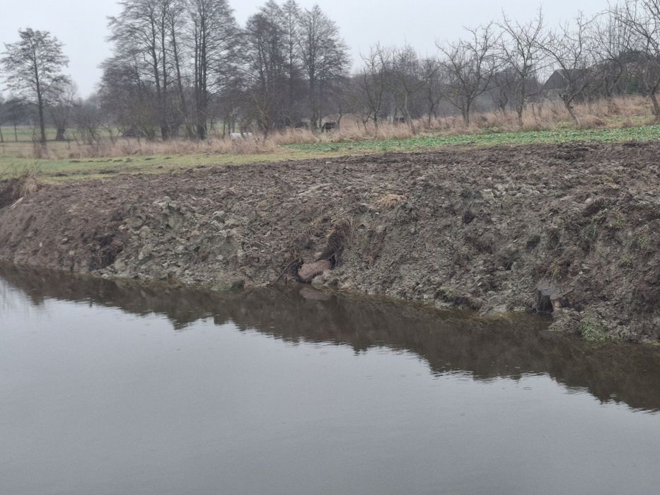 Usługi koparko-ładowarką JCB 3CX. Wywóz urobku.
