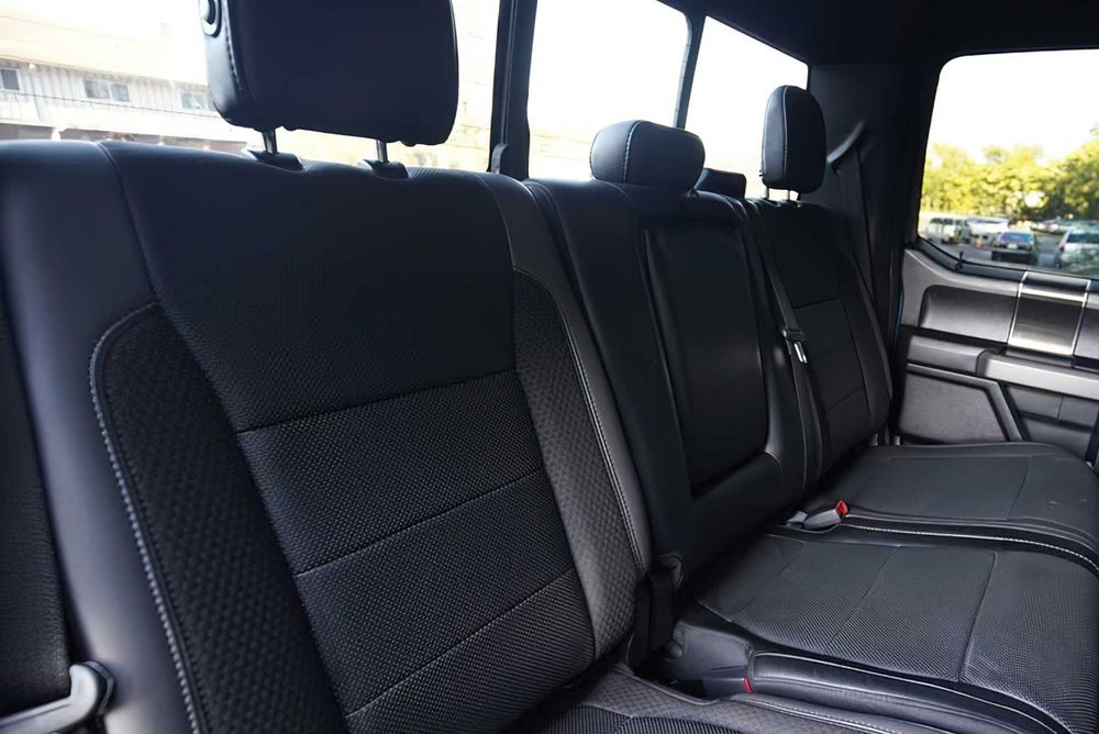 Ford F-150 Raptor SuperCrew      2019