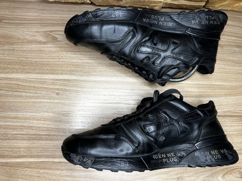 Черные кроссовки р 41