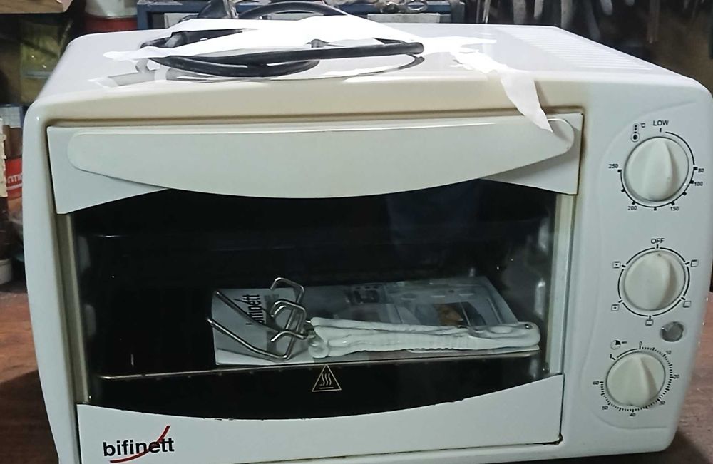 Forno elétrico para pequeno cozinhados.