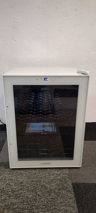 Lodówka szklane drzwi, biała, witryna 60L Klarstein   S-288