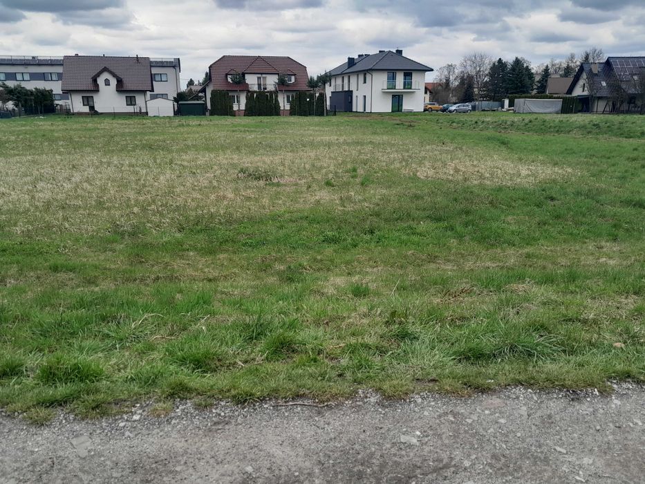 Wynajmę działkę 9ar w Niepołomicach
