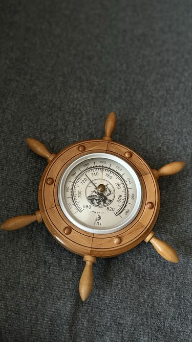 Барометр штурвал