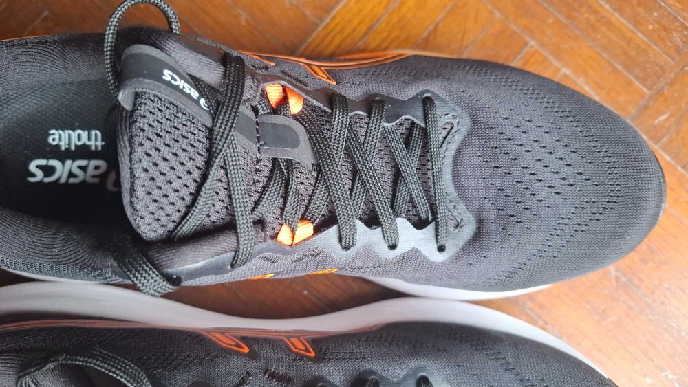 Sapatilhas asics novas