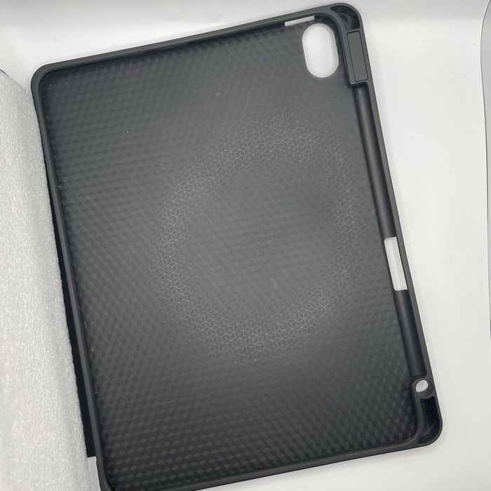 Etui ochronne z klapka do iPad 5/4 gen. (56)