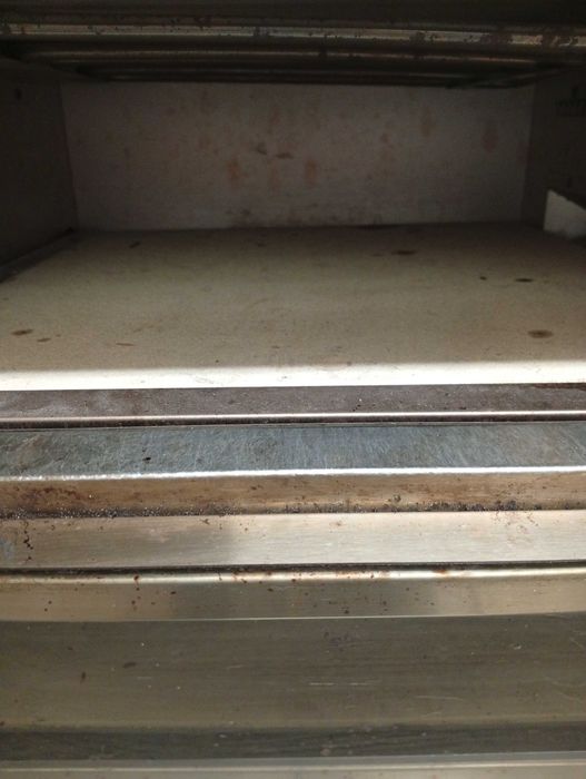 Forno de pizza em excelente estado