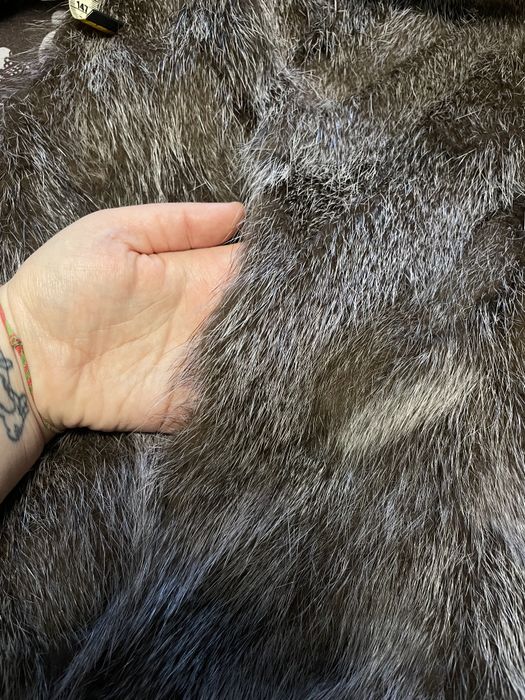 Продам довгу натуральну шубу