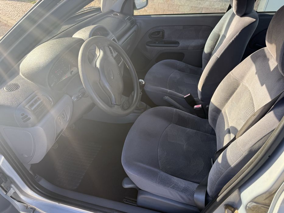 Renault clio (Impecavel)