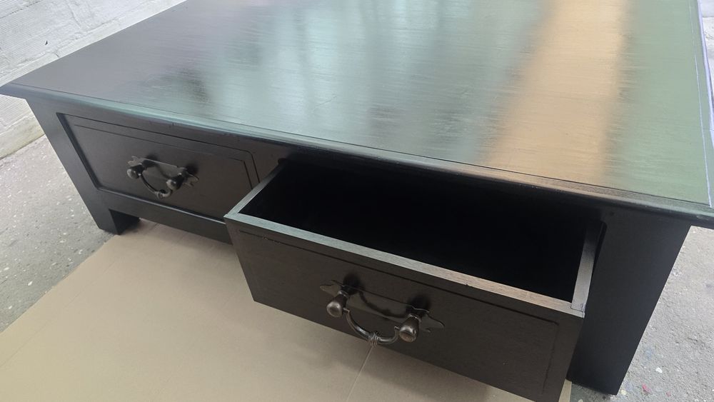 Mesa de Apoio de qualidade e alto Padrão com 4 Gavetas totalmente em Mogno Preto