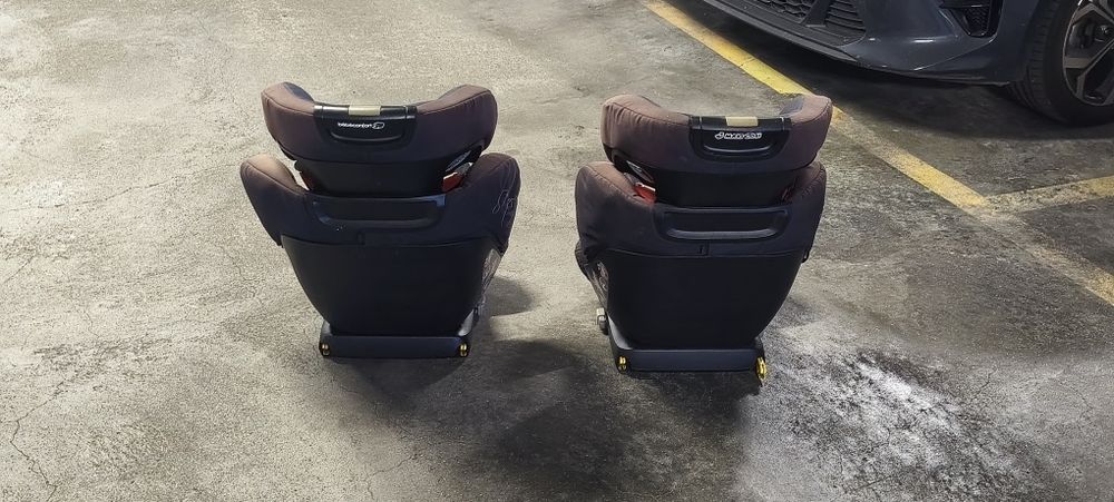 Duas cadeiras auto Maxicosi / Bébéconfort