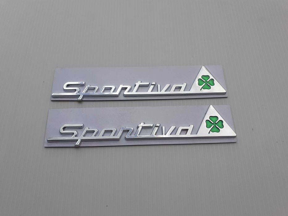 Emblemas Alfa Romeo Trevos Quadrifoglio Verde e centros de jante