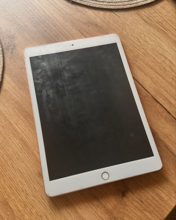 Ipad 8 generacji 32gb ios 26