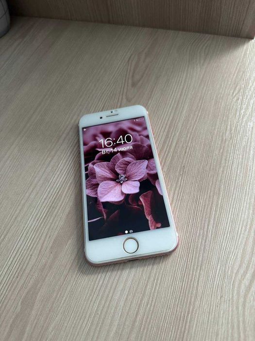 Продам iPhone 7 на 32 GB в ГАРНОМУ СТАНІ
