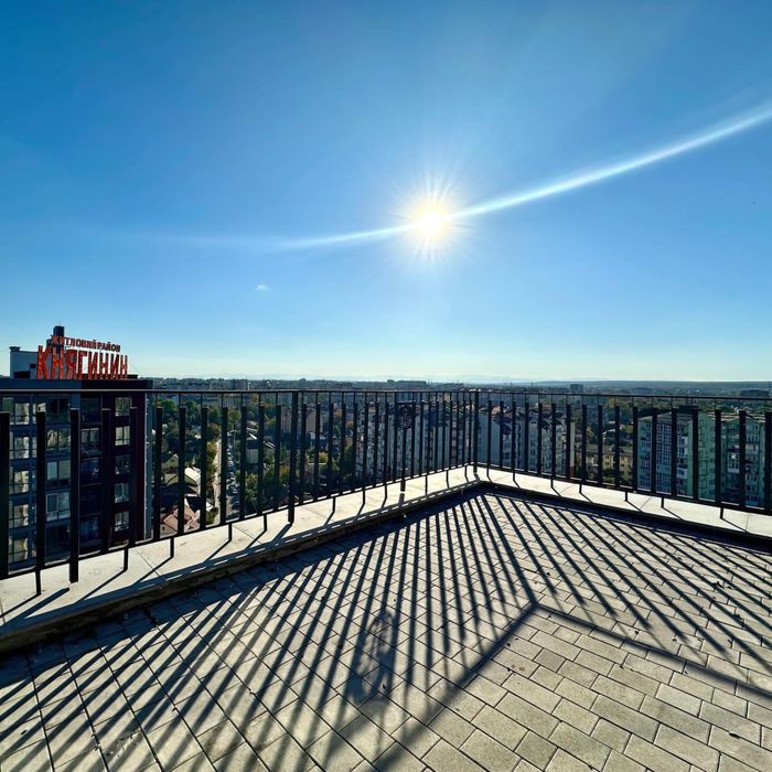 Центр видова квартира з терасою кухня студія