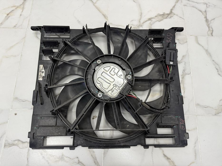 Дифузор Вентилятор BMW 530 540 g30 комплектний з мотором 17427953569