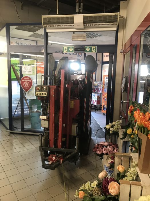 Wynajem podnośnik koszowy na gąsienicach  14m i 18m