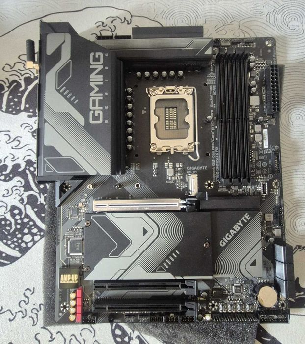 Bundle GIGABYTE Z790 GAMING X AX ATX WIFI LGA 1700 DDR5 + Intel core i9 13900k