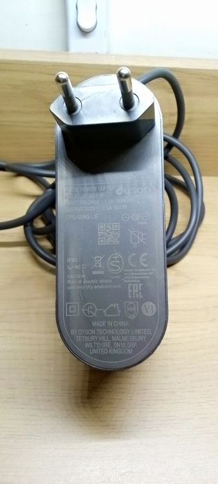 Блок живлення Dyson.