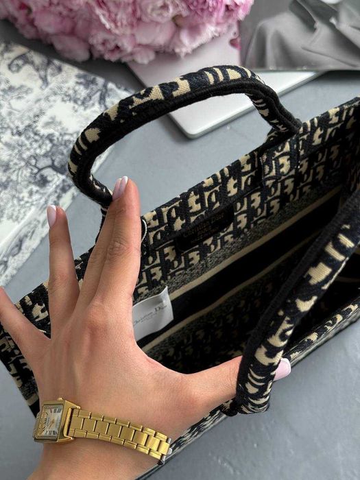 Dior Large Book Tote Ecru and Blue Dior Oblique Embroidery/Діор Ладж Бук Тот Екрю та Блу