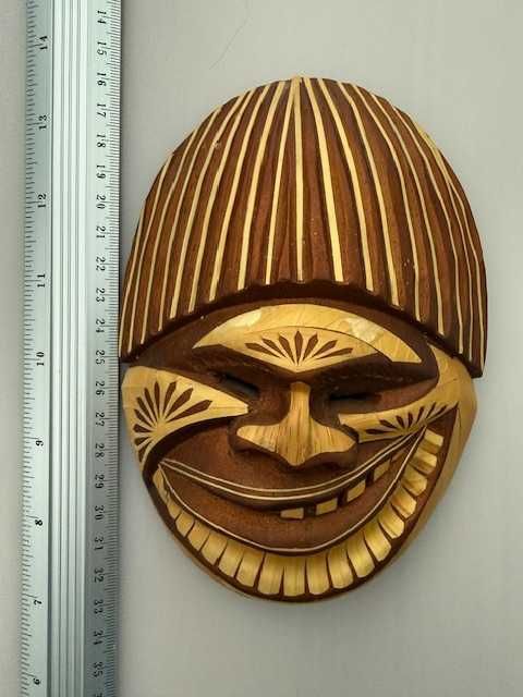 Máscaras africanas e outros países