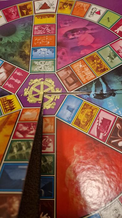 Trivial Pursuit Genus Edition