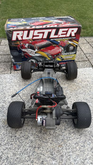 TRAXXAS RUSTLER 1 XL-5 2WD autko rc malo uzywane