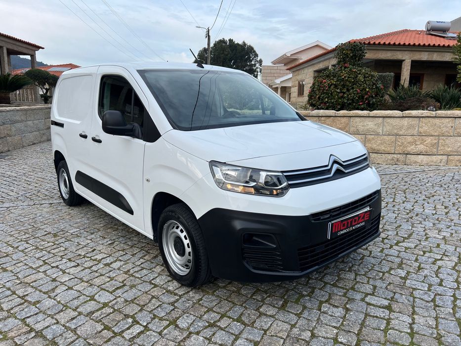 Citroen berlingo ano 2020 apenas 70.000 klm