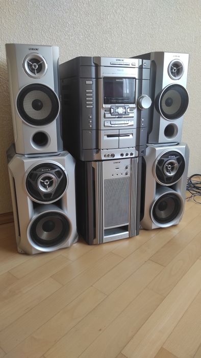 Аудіоцентр Стереосистема 5.1 Sony Discchanger 3