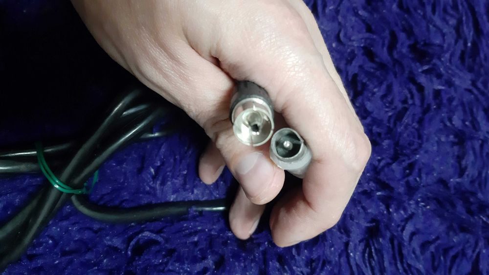 ТВ Кабель 1м, не довгий, товстий, ТВ-розєм мама та ТВ-розєм тато