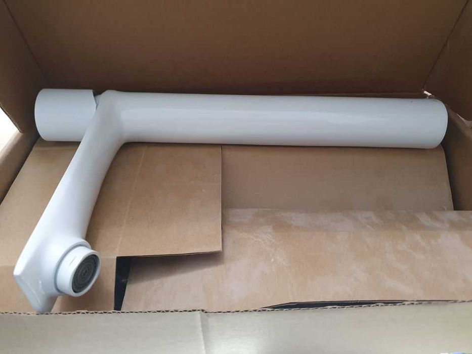 Bateria Handle Basin Mixer White