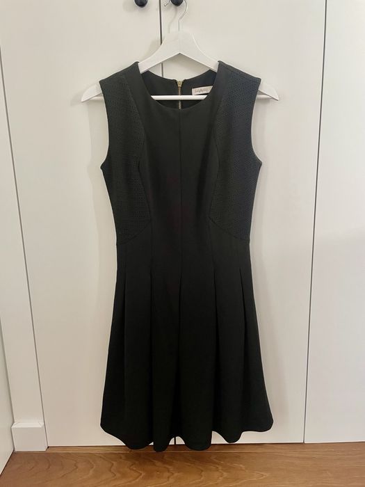 Czarna elegancka rozkloszowana sukienka Taranko