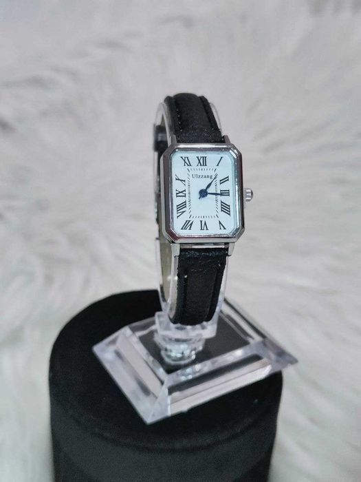 Nowy Damski Zegarek na Reke z Rzymskia Cyfra w Styl Retro