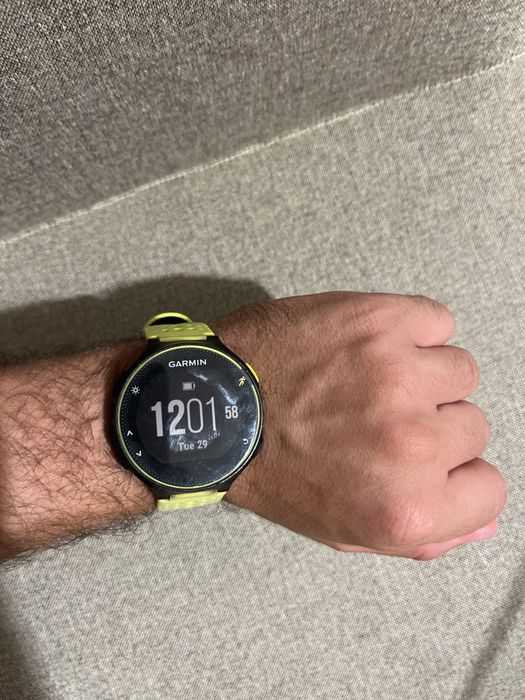 Garmin Forerunner 230 - excelente estado