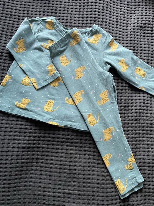 Bluzka i legginsy 86