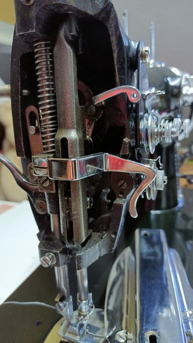 Maszyna do szycia Singer 207d