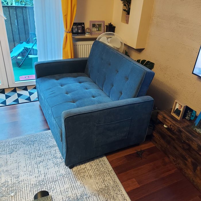 Sofa rozkładana 3 miesiące używana jak nowa.