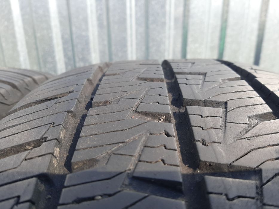 2x Opony całoroczne 235/65R16C Continental VanContact4Season 2022r