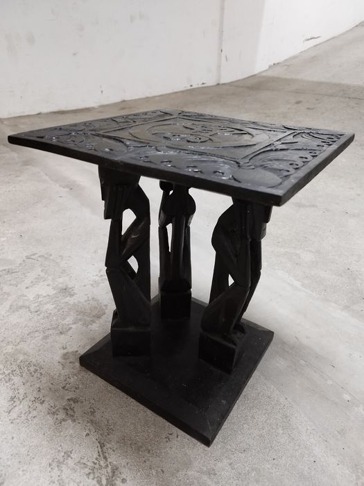 Mesa \ mesinha de apoio ou centro decorativa