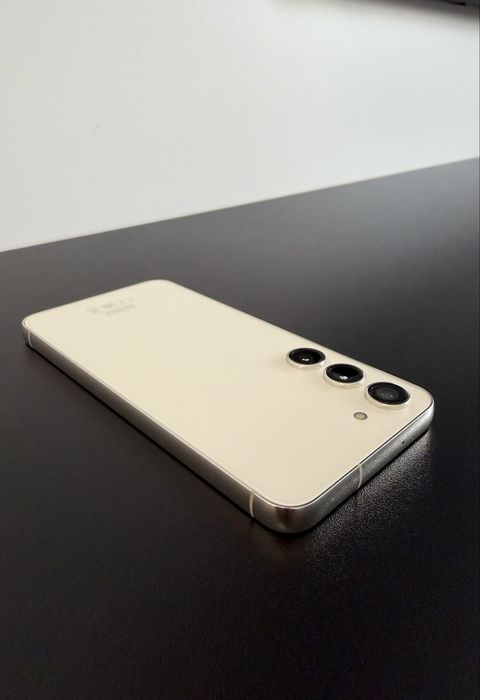 Samsung Galaxy S23 8/256GB