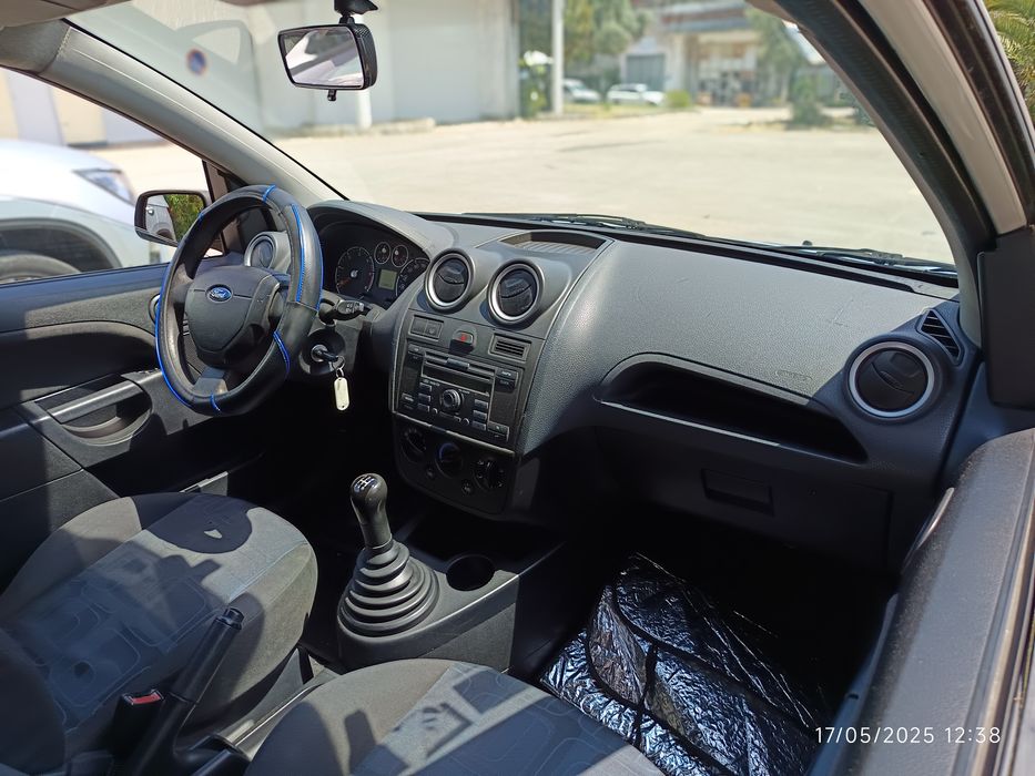 Ford Fiesta Comercial