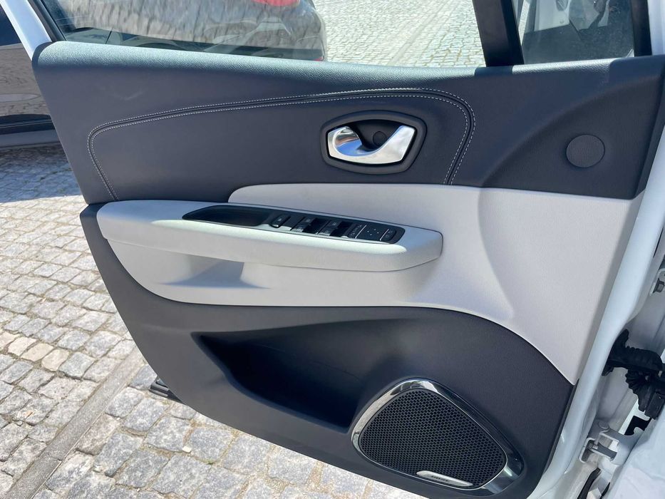 Renault Captur 1.2 TCe Initiale Paris EDC - Automático 95000km