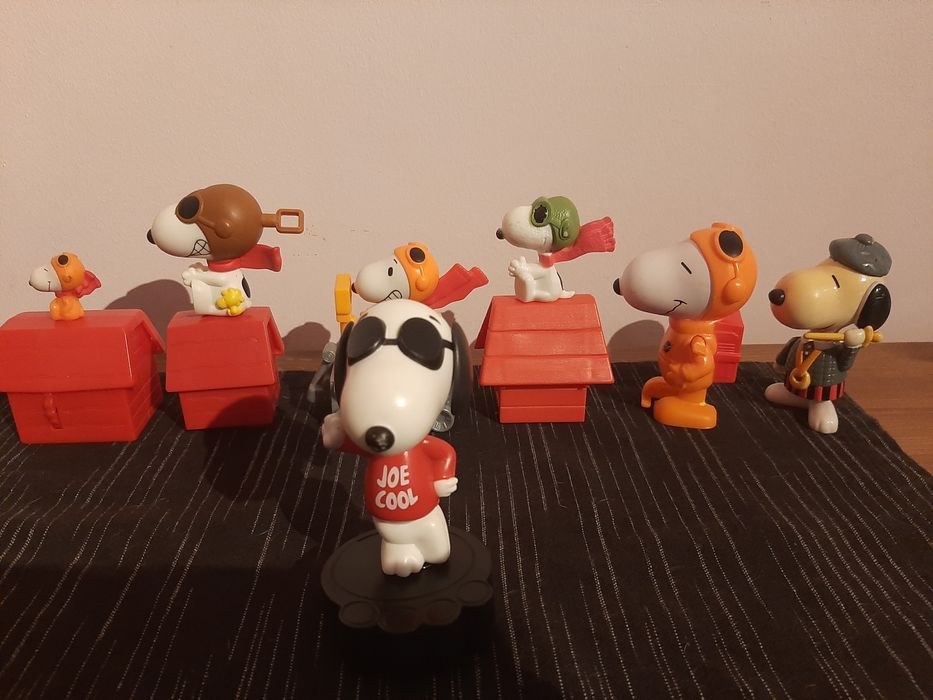 Figuras Star Wars  mandaloriam  snoopy luke sky walker carimbo